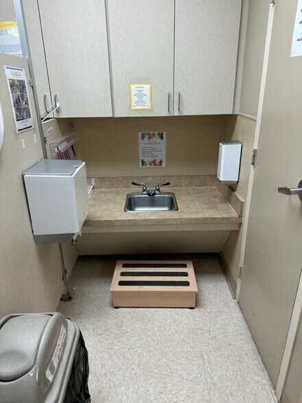 More Photos Of 3312 Park Lake Dr, Fort Worth Daycare Center For Lease