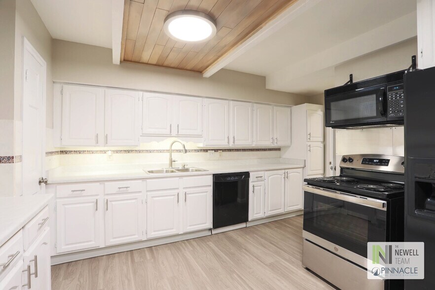 More Photos Of 538 S Ames St, Lakewood Apartments For Sale