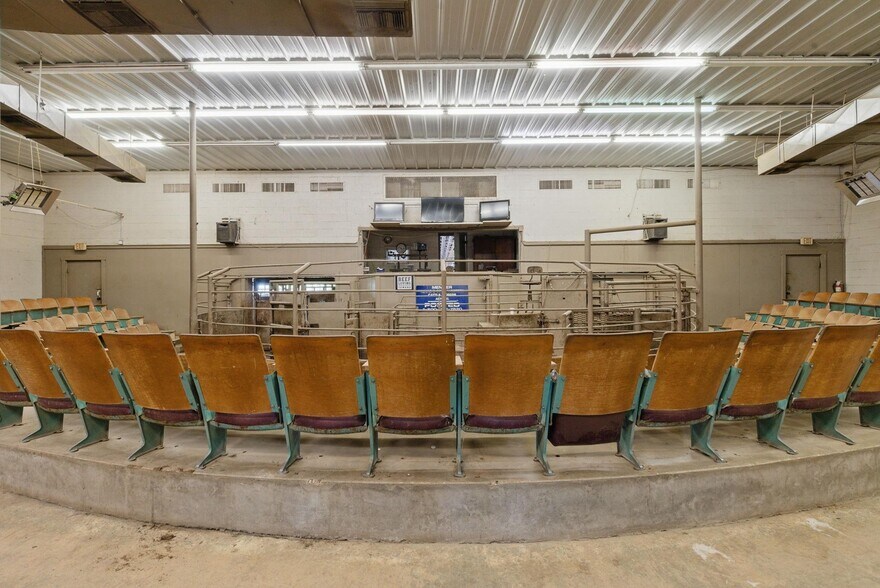 More Photos Of 2316 Marlin hwy, Waco Industrial For Sale