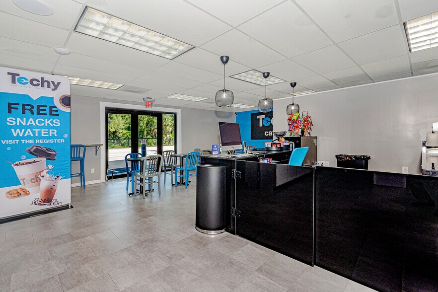 More Photos Of 3000 SW 4th Ave, Fort Lauderdale Warehouse For Lease