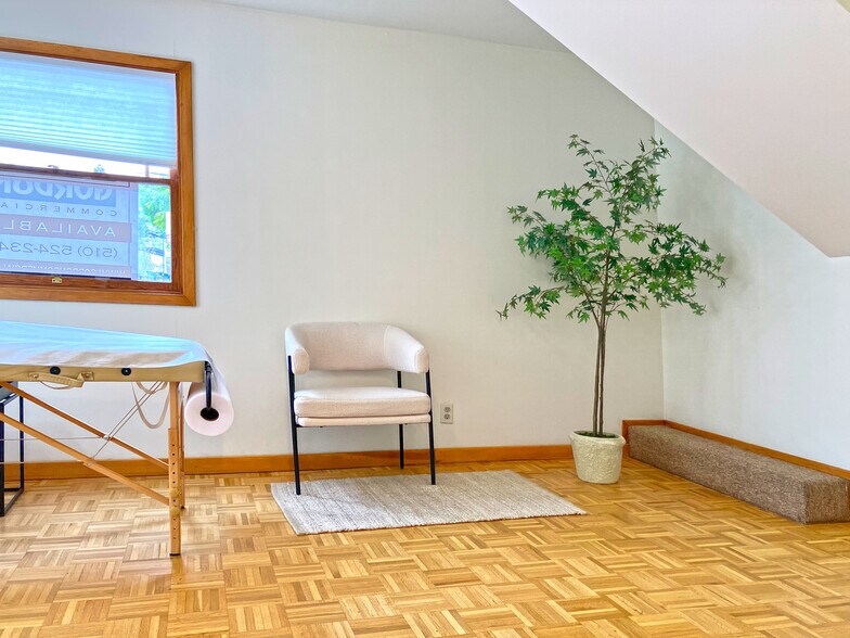 More Photos Of 1734 Solano Ave, Berkeley Office For Lease