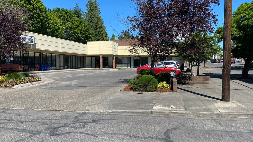 More Photos Of 4103-4111 SE Woodstock Blvd, Portland General Retail For Sale