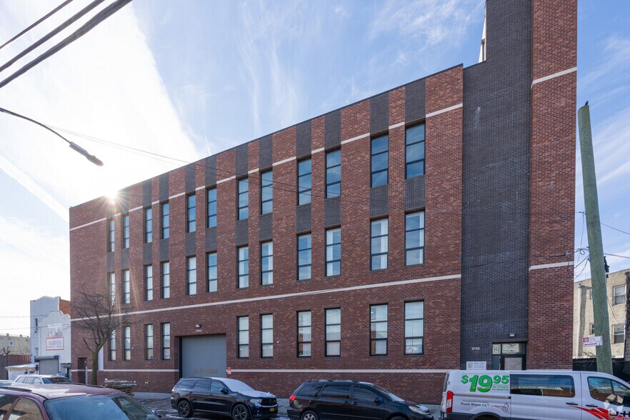 More Photos Of 2701 W 15th St, Brooklyn Flex For Sale