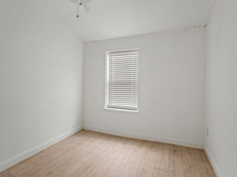 More Photos Of 1223 N St NW, Washington Apartments For Sale