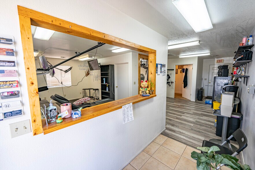 More Photos Of 4120 Arizona 68, Golden Valley Flex For Lease