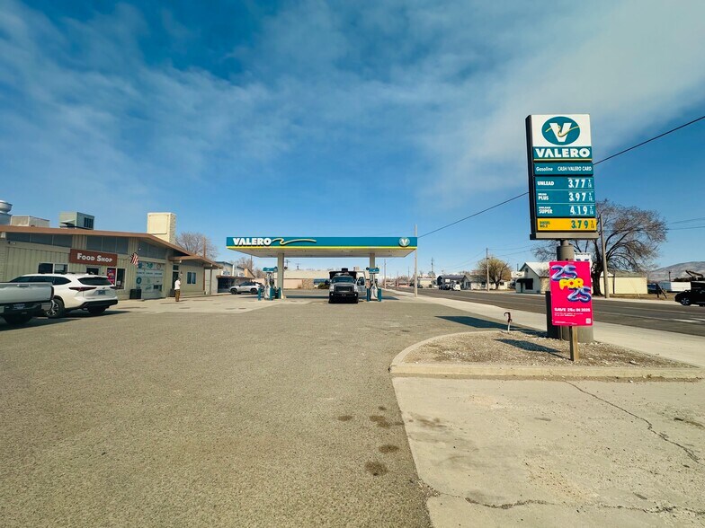 More Photos Of 415 Cornell Ave, Lovelock Service Station For Sale