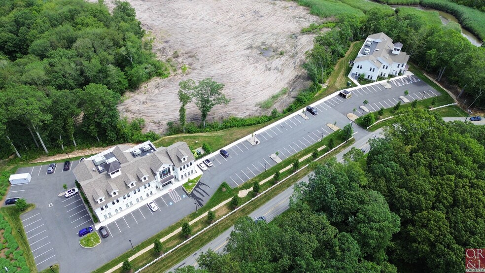 More Photos Of 215 Elm St, Old Saybrook Unknown For Lease