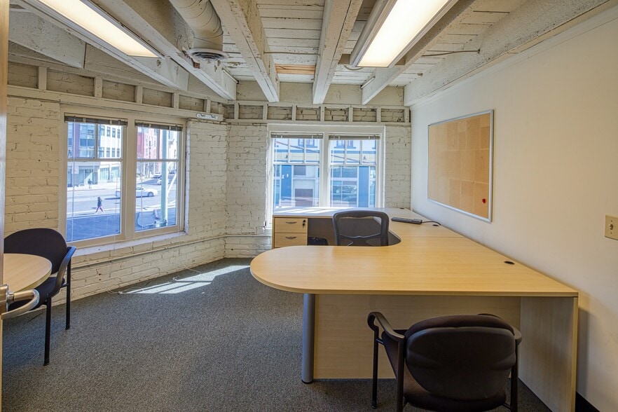 More Photos Of 651 Thomas L Berkley Way, Oakland Office For Sale