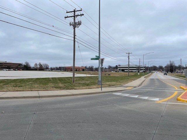 More Photos Of Maryland @ Walnut Lawn, Springfield Land For Sale