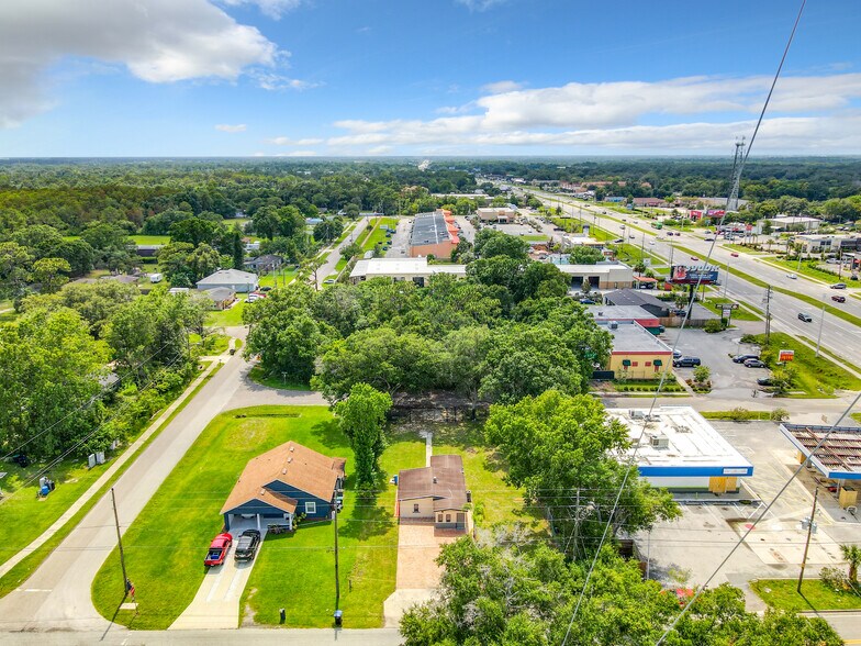 More Photos Of 1906 Murdock Blvd, Orlando Office For Lease