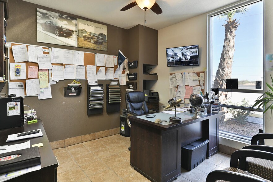 More Photos Of 10762 Montana Ave, El Paso Auto Repair For Sale