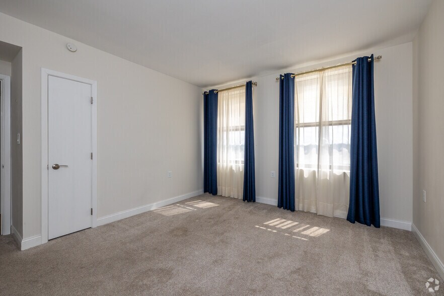 More Photos Of 422 Felix St, Saint Joseph Apartments For Sale