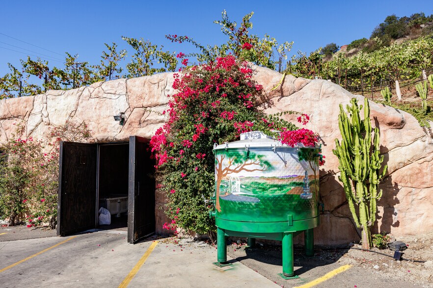 More Photos Of 2286 Sunshine Mountain Rd, San Marcos Winery Vineyard For Sale