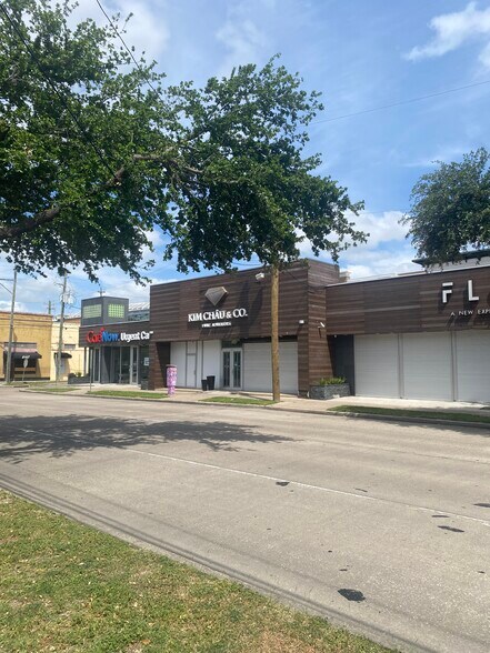 Primary Photo Of 2707 Milam St, Houston Unknown For Lease