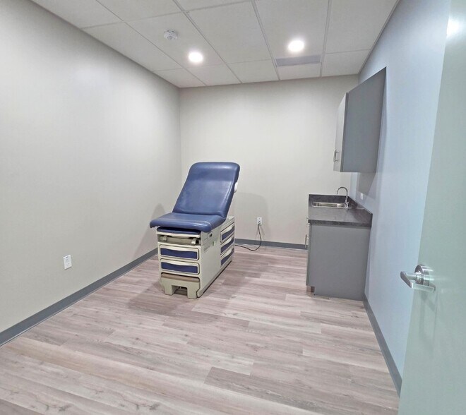 More Photos Of 470 Sentry Pky E, Blue Bell Medical For Sale