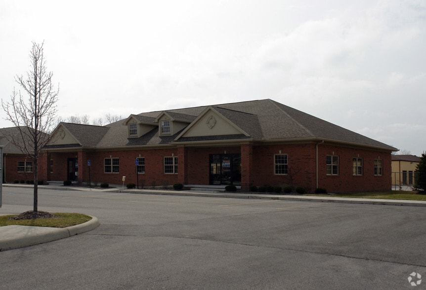 More Photos Of 2720 Centennial Rd, Toledo Office For Sale
