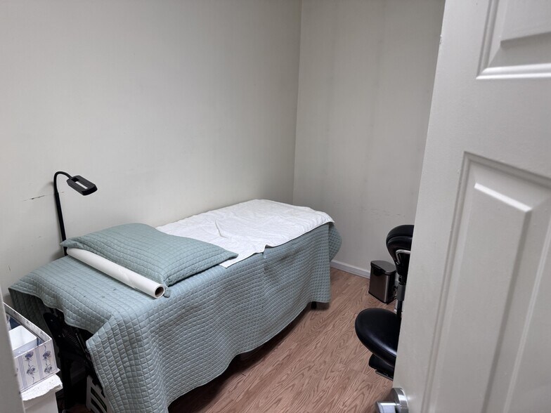 More Photos Of 873 N Larrabee St, Chicago Apartments For Sale
