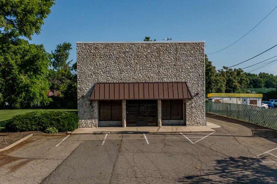 More Photos Of 329 Lincoln Hwy, Fairless Hills Warehouse For Sale