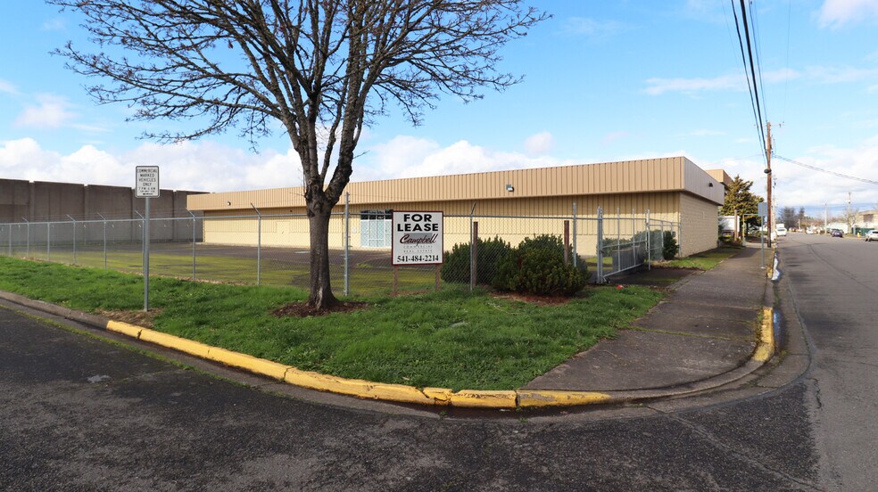 More Photos Of 960 Conger St, Eugene Warehouse For Lease