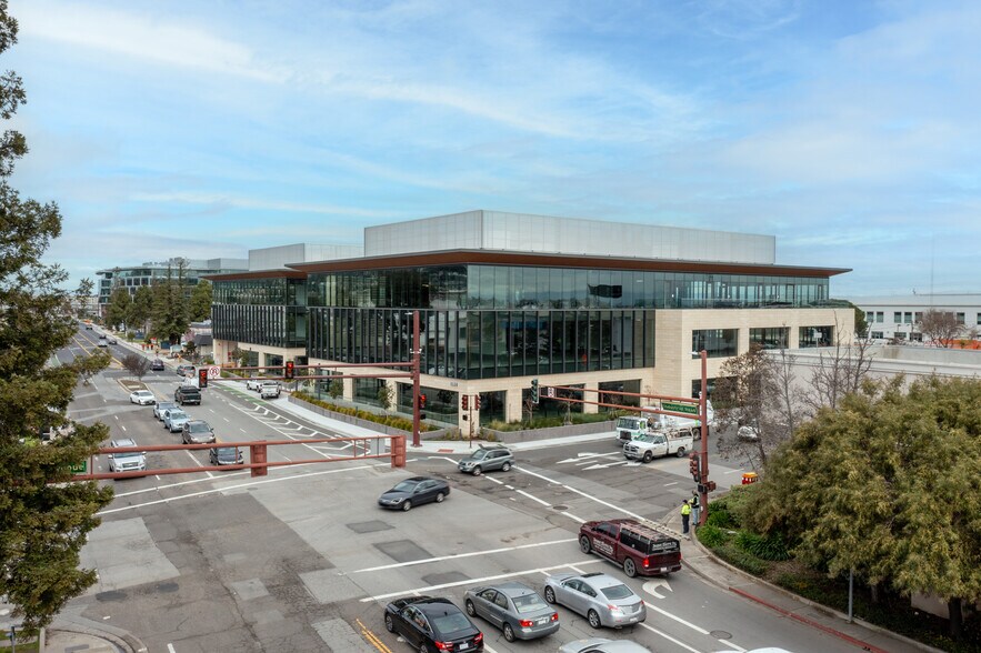 More Photos Of 1091 Industrial Rd, San Carlos Research And Development For Lease