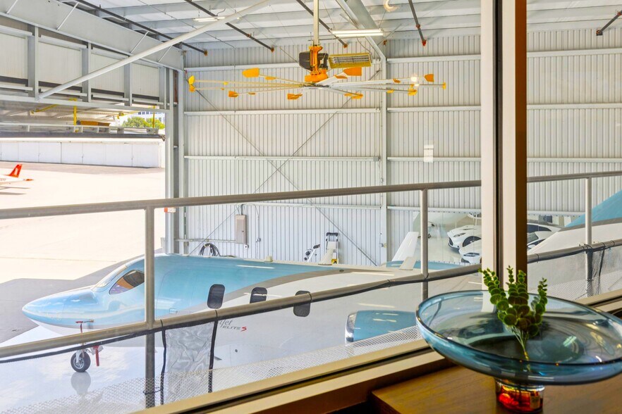 More Photos Of 15809 Addison Rd, Addison Airplane Hangar For Sale