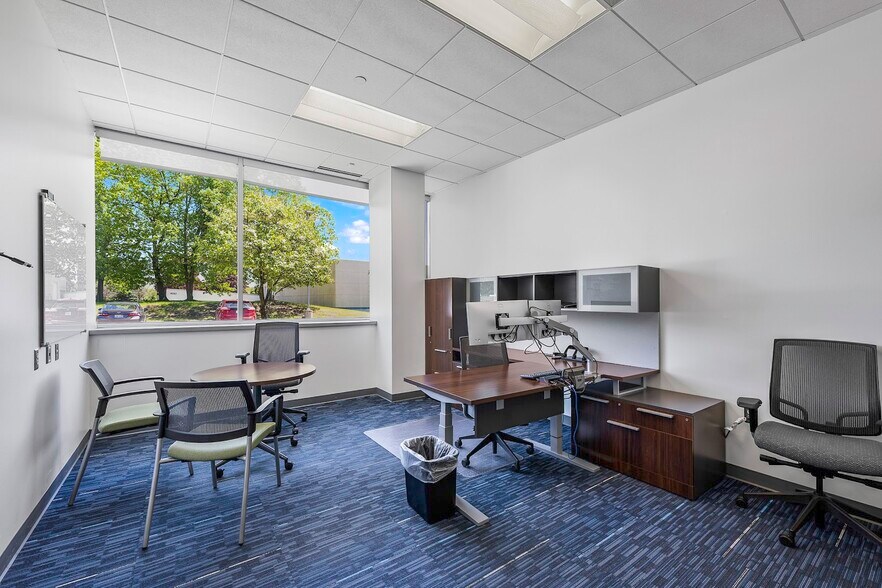 More Photos Of 47632 Halyard Dr, Plymouth Light Manufacturing For Sale