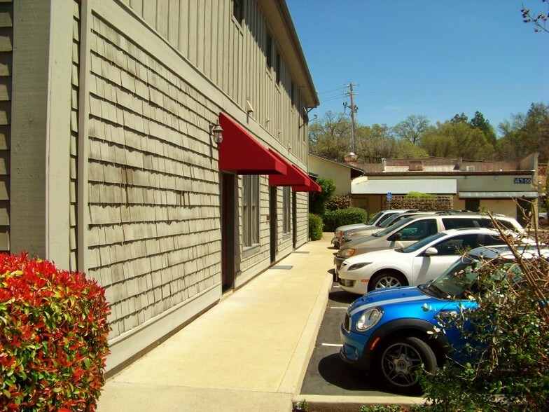 More Photos Of 219 Main St, Murphys Storefront For Sale