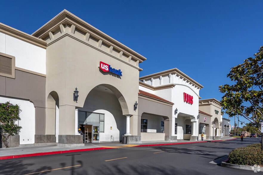 More Photos Of 3505-3659 Central Ave, Riverside Unknown For Lease