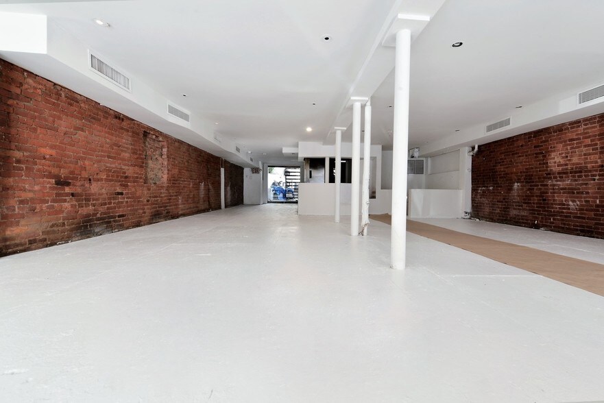 More Photos Of 334 E 6th St, New York Apartments For Lease