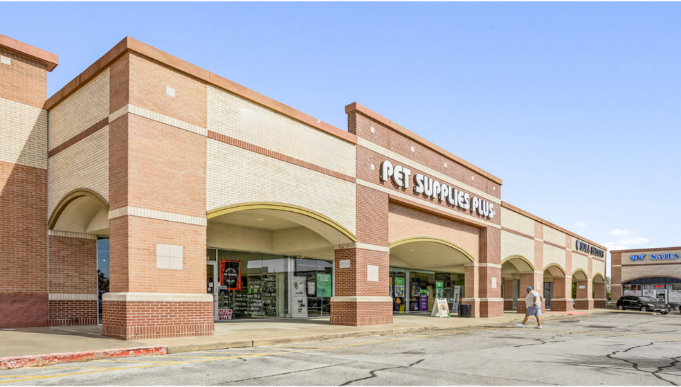 More Photos Of 16811 El Camino Real, Houston Unknown For Lease