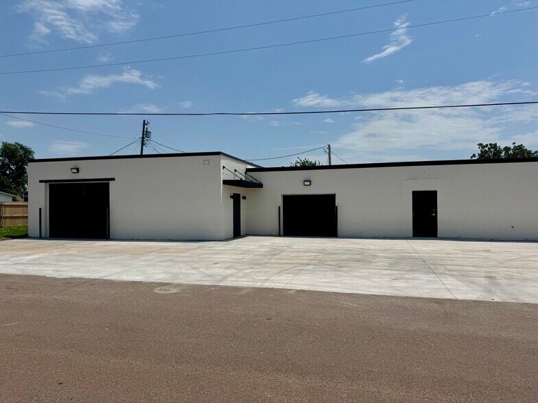 More Photos Of 201 SE 3rd St, Oklahoma City Office For Lease