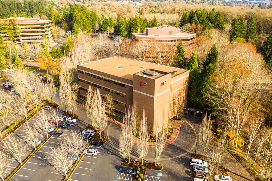 More Photos Of 6 Centerpointe Dr, Lake Oswego Office For Lease