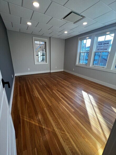 More Photos Of 50 Main St, East Greenwich Storefront Retail Office For Lease