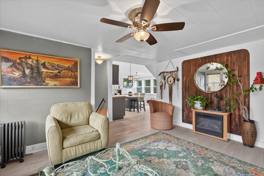 More Photos Of 8 Fairgrounds Rd, Skamokawa Restaurant For Sale