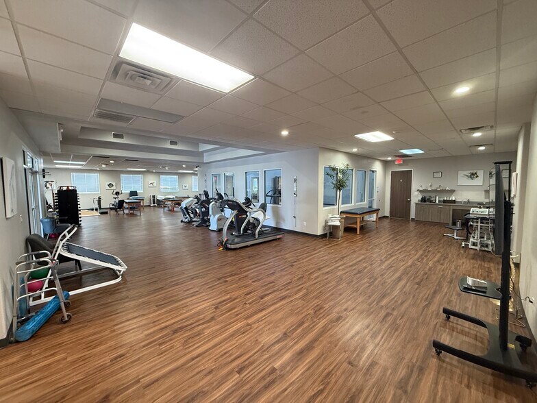 More Photos Of 1580 US Highway 287 N, Mansfield Medical For Lease