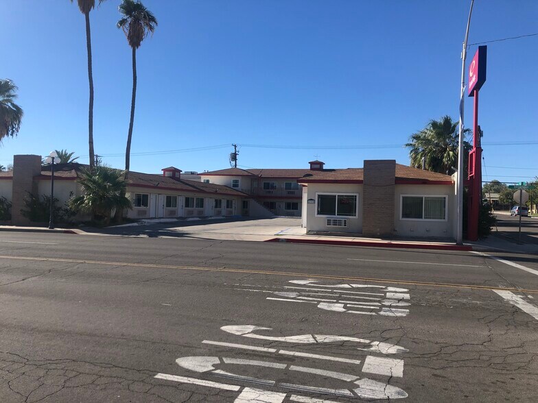 More Photos Of 625 W Broadway St, Needles Hotel For Sale