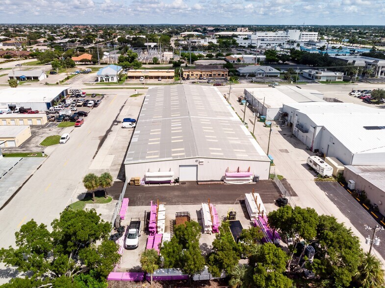 More Photos Of 1404 Viscaya Pky, Cape Coral Warehouse For Sale