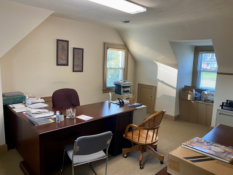 More Photos Of 2453 Pruden Blvd, Suffolk Office For Sale