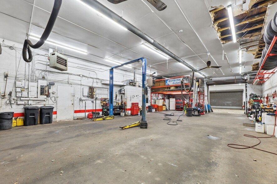 More Photos Of 120-140 US Highway 46, Little Ferry Auto Dealership For Lease