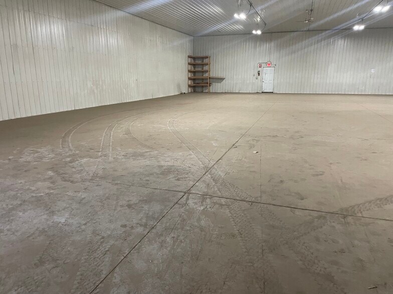 More Photos Of 404 Airport Rd, Albert Lea Industrial For Sale