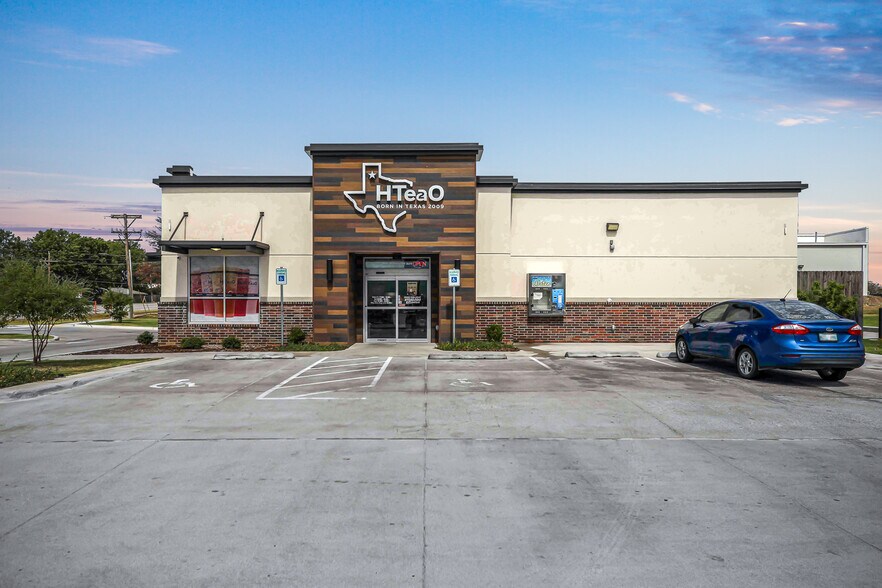 Primary Photo Of 2448 SE Washington Blvd, Bartlesville General Retail For Sale