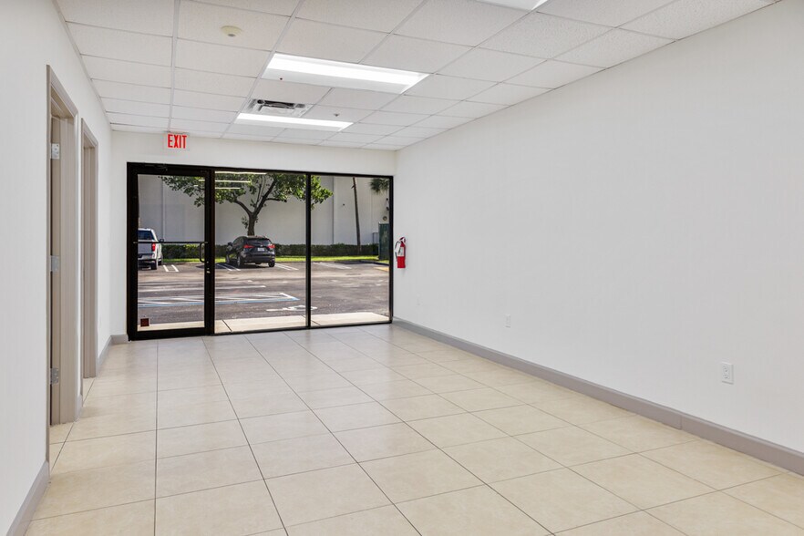More Photos Of 1801-1839 NW 79th Ave, Doral Unknown For Lease