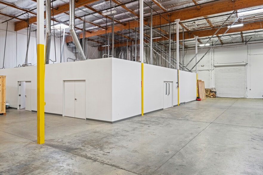 More Photos Of 945 Spice Islands Dr, Sparks Warehouse For Lease