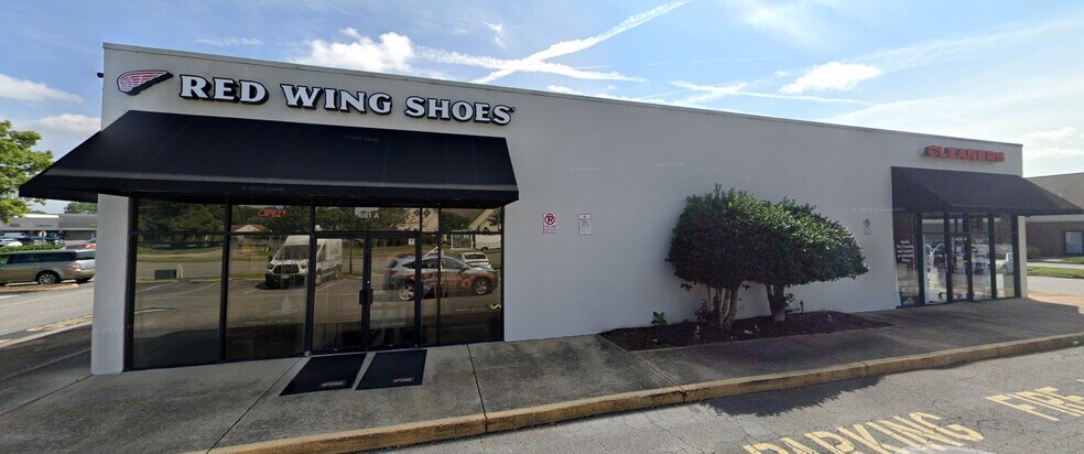 More Photos Of 681 N Battlefield Blvd N, Chesapeake Freestanding For Sale