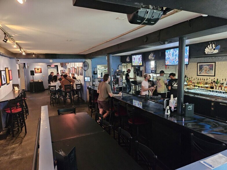 More Photos Of 1235 N Orange Ave, Orlando General Retail For Sale