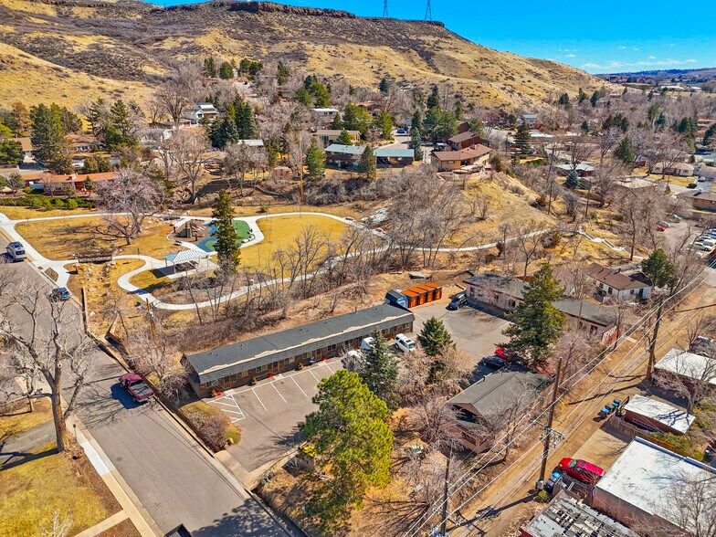 More Photos Of 403 23rd St, Golden Apartments For Sale