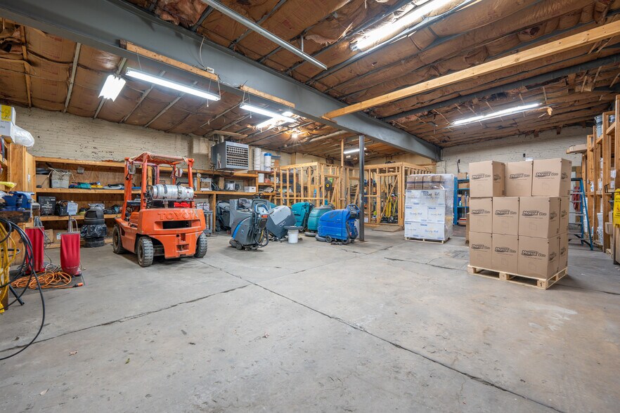 More Photos Of 700 Hoke St, Latrobe Office For Sale