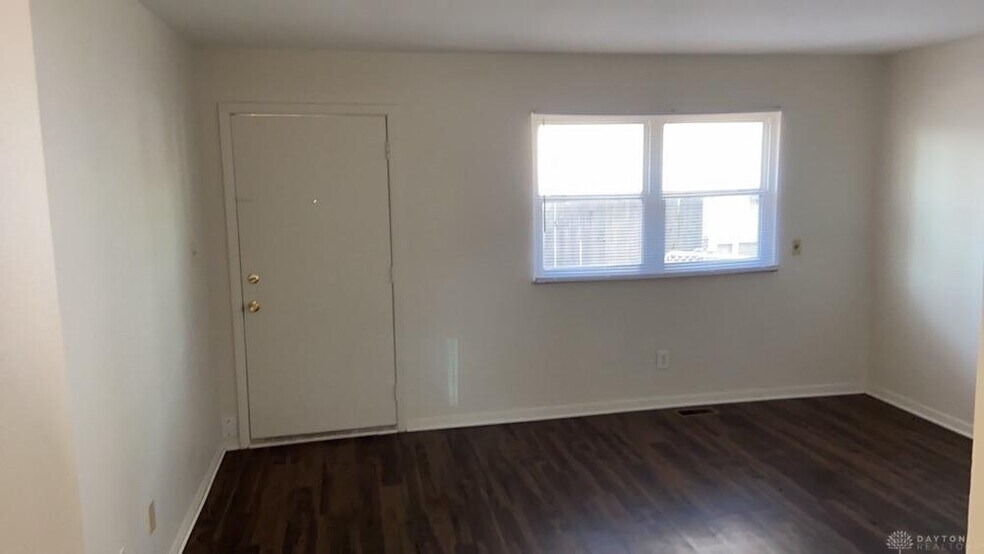 More Photos Of 3214 Illinois Ave, Middletown Apartments For Sale