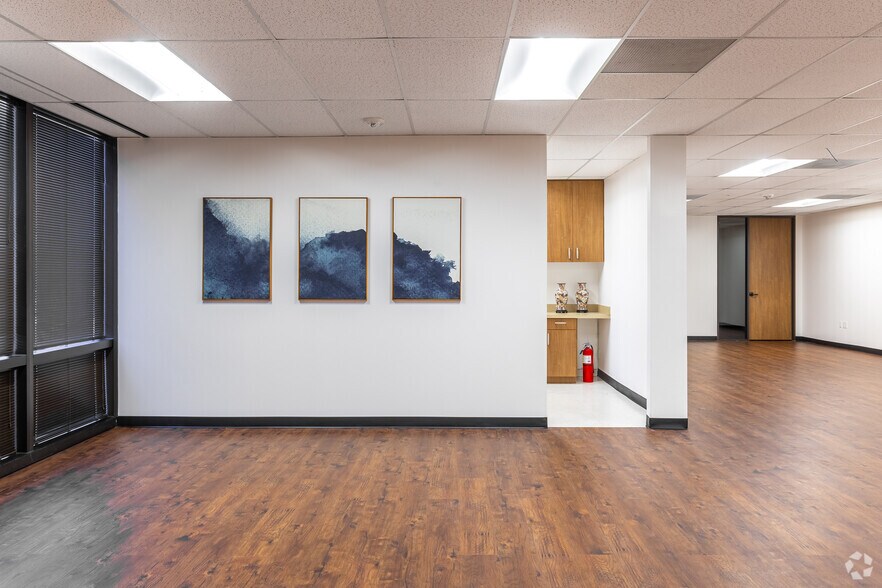 More Photos Of 13465 Midway Rd, Farmers Branch Coworking Space