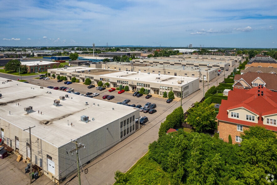 More Photos Of 2305-2329 Rue Guénette, Saint-Laurent Distribution For Sale